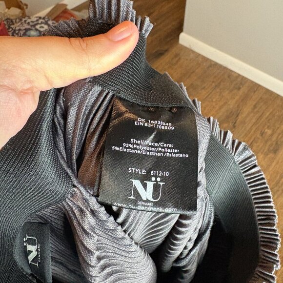 NU Denmark high rise pleated pull on pants - Picture 7 of 7